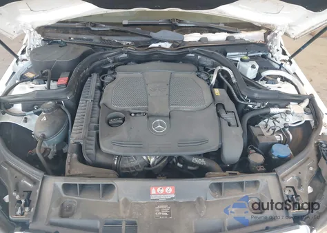 2013 Mercedes-Benz C 300 Sport 4Matic z USA, uszkodzony, nr VIN WDDGF8AB2DG075166